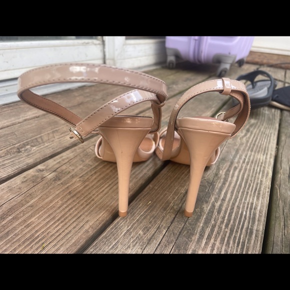 Heels - Picture 4 of 5